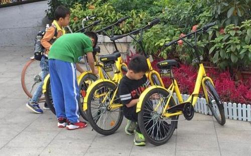 小学生破解小黄车 小学生利用漏洞秒骑小黄车